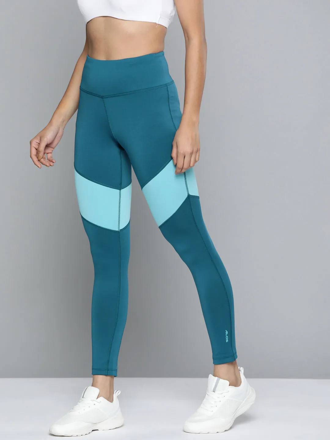 Alcis Women Blue Colourblocked Cropped Sport Tights