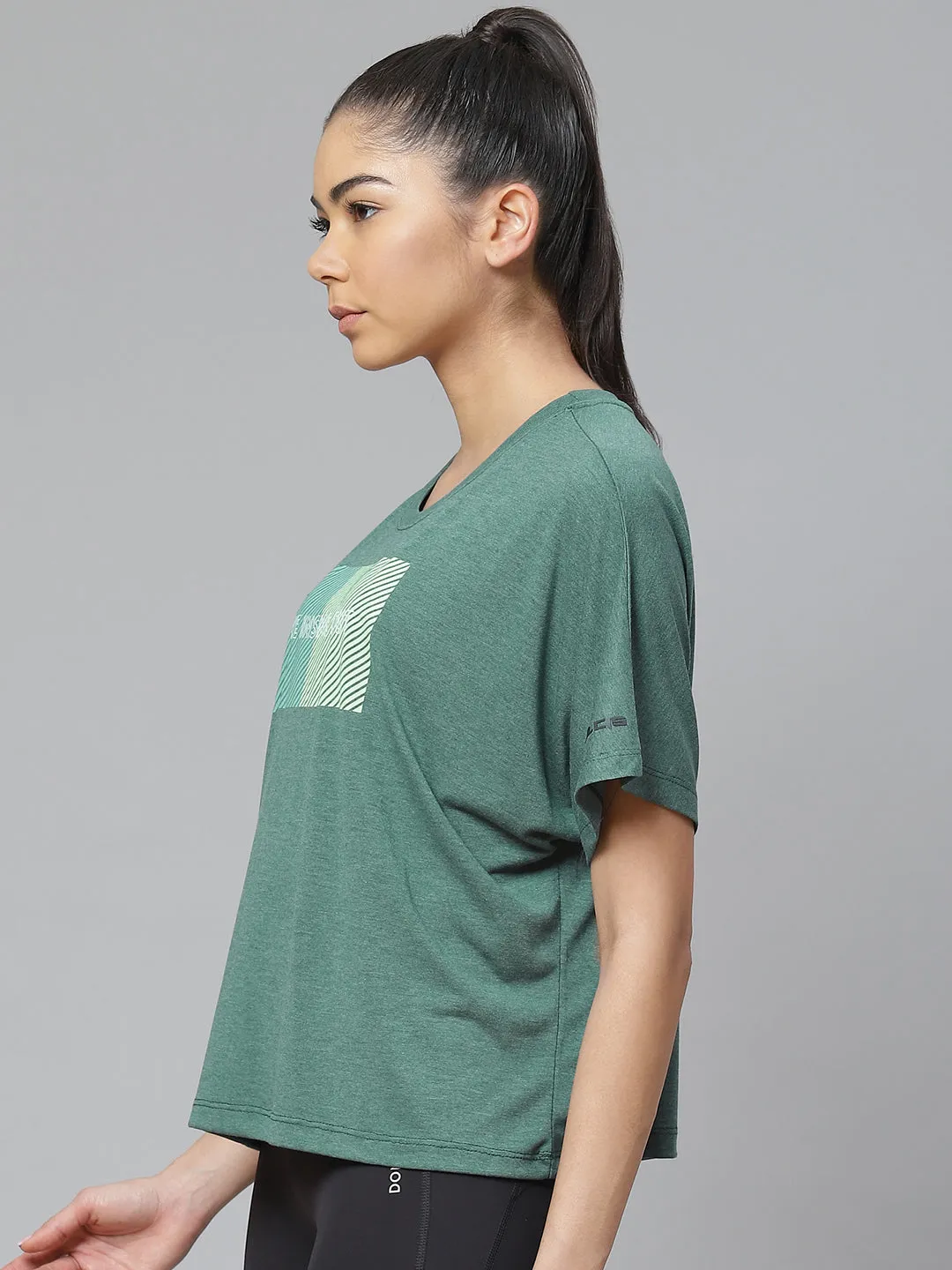 Alcis Women Green Printed Slim Fit Round Neck T-shirt