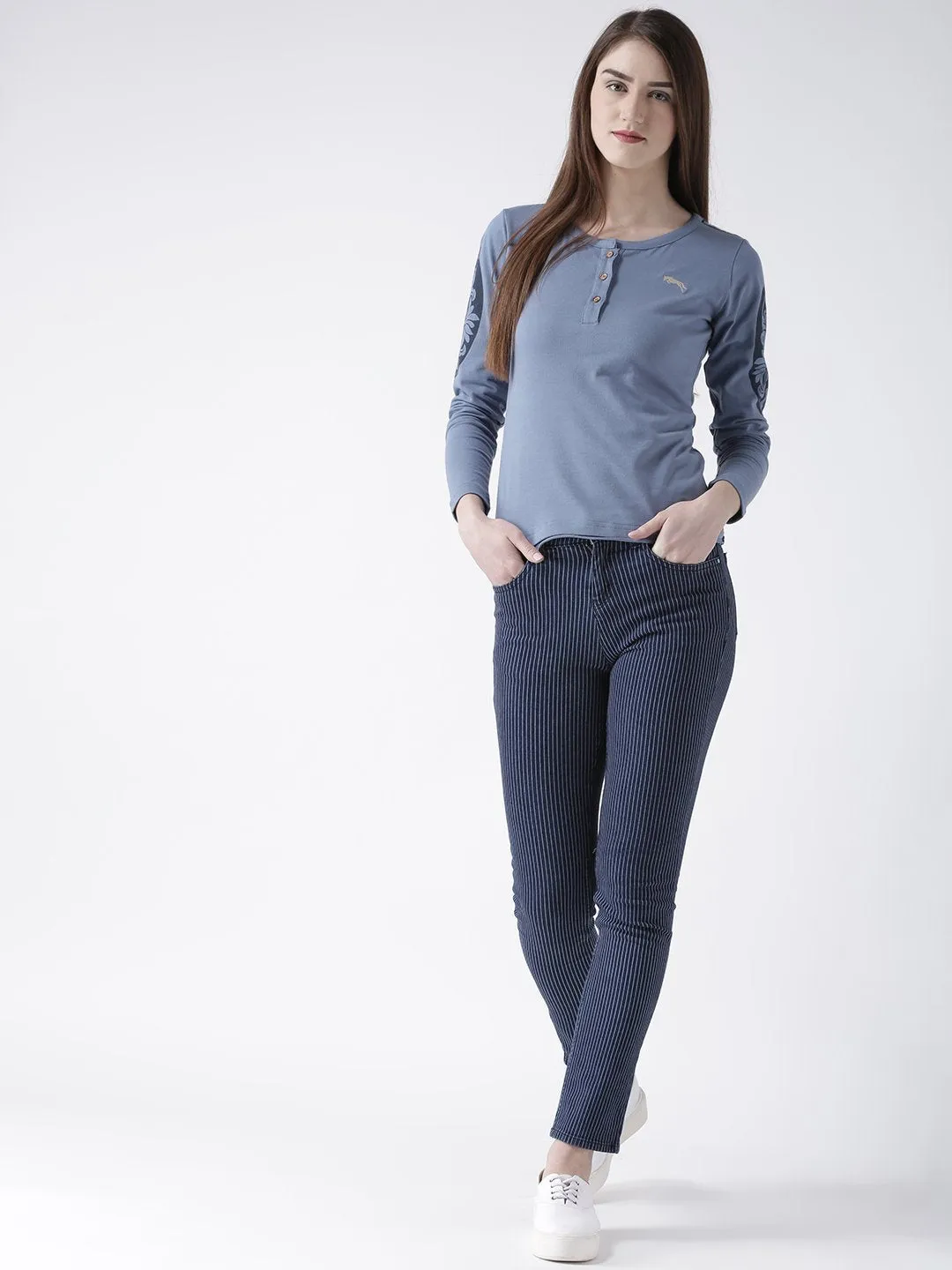 Women Blue Solid Round Neck T-shirt